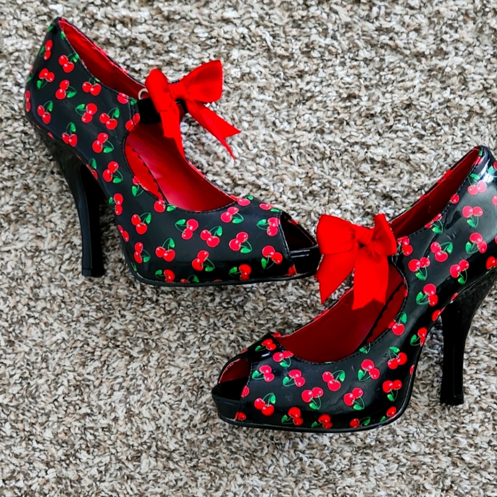 Pin Up Cherry 🍒 heels 👠